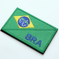ワッペン ブラジル 国旗 BRA マジックテープ（ベルクロ・面ファスナー）着脱式 ミリタリー サバゲー アウリヴェルジ 刺繍パッチ サイズ：8.7×5.4cm