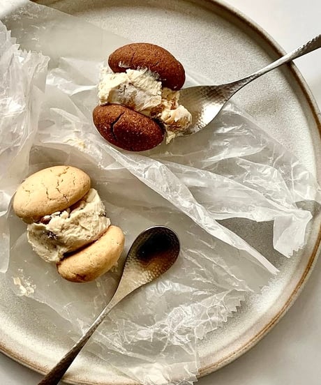Cream cheese sand