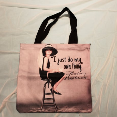 オードリーヘップバーン | STORES