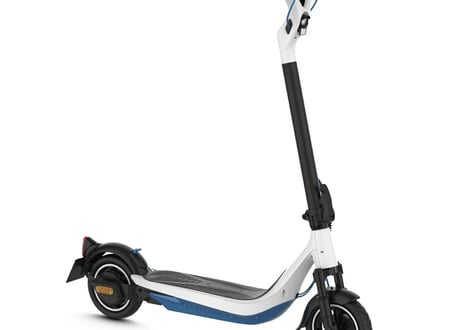 都市を駆け抜ける！EVEREST XING EX15 PRO 特定小型原付 電動キックボード【公道OK/6km歩道モード/ノーパンク/600W】特定小型原動機付自転車（法令に基づき公道走行可能）