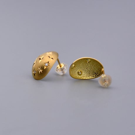 【K18YG】ルミナスオーバルダイヤモンドピアス