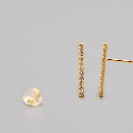 【K18YG】スティックライン ダイヤモンドピアス