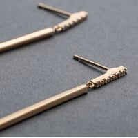 【K18YG】ドロップバー ダイヤモンドピアス