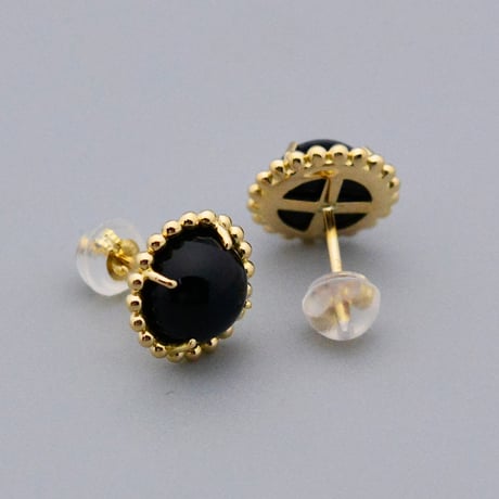 【K18YG】クラシックボールドピアス〈オニキス〉