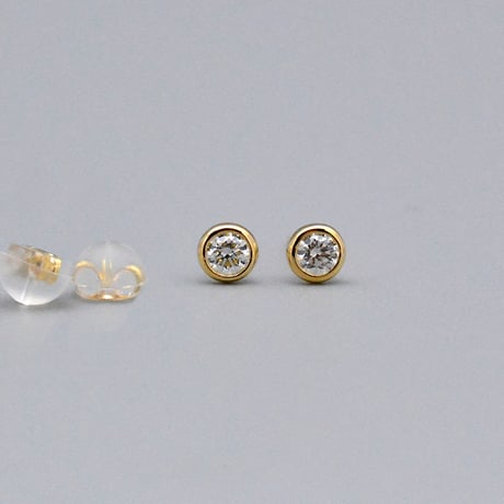 【K18YG】オーブダイヤモンドピアス0.20ct