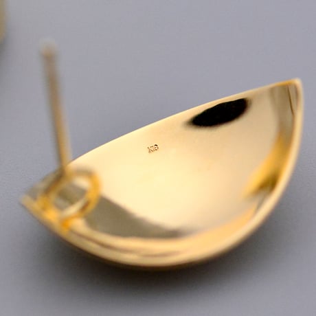 【K18YG】ペタル・シルエットピアス