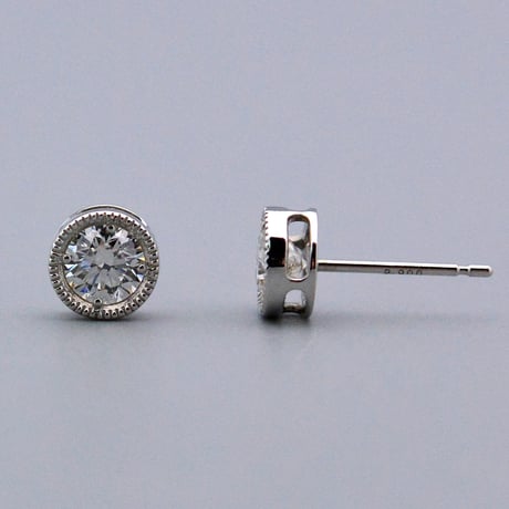 【Pt900】クラシックソリティアダイヤモンドピアス〈0.6ct〉
