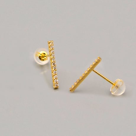 【K18YG】スティックライン ダイヤモンドピアス