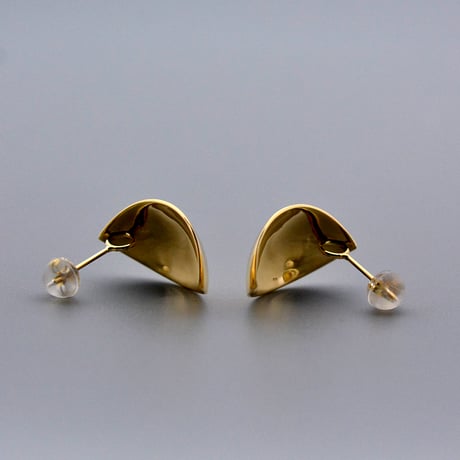 【K18YG】ペタル・シルエットピアス