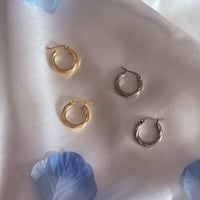Twist Hoop Pierce（ツイストフープピアス）