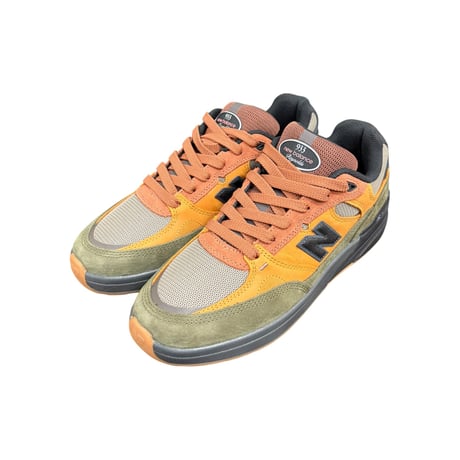 NEW BALANCE  NM933 BROWN/KHAKI