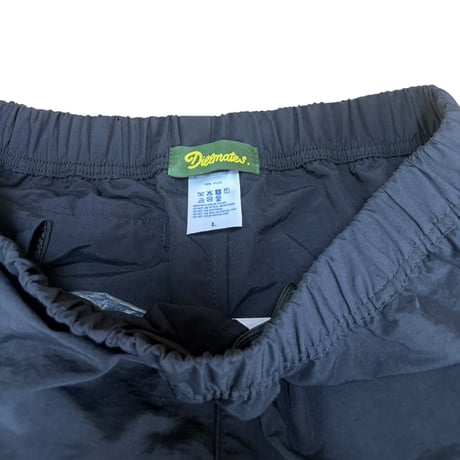 Dillmates NYLON SHORTS/OG LWP
