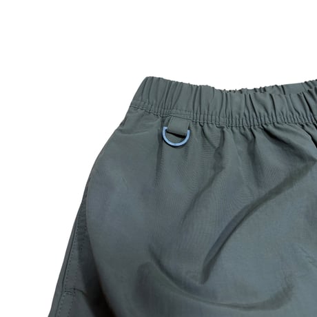 Dillmates NYLON SHORTS/OG LWP