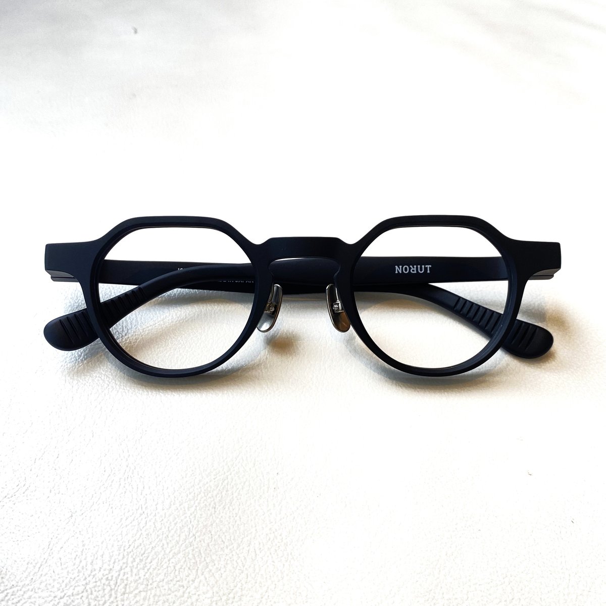 NORUTノーラット【JOLY】 col.C-1 CLOSE YOUR EYES | clar