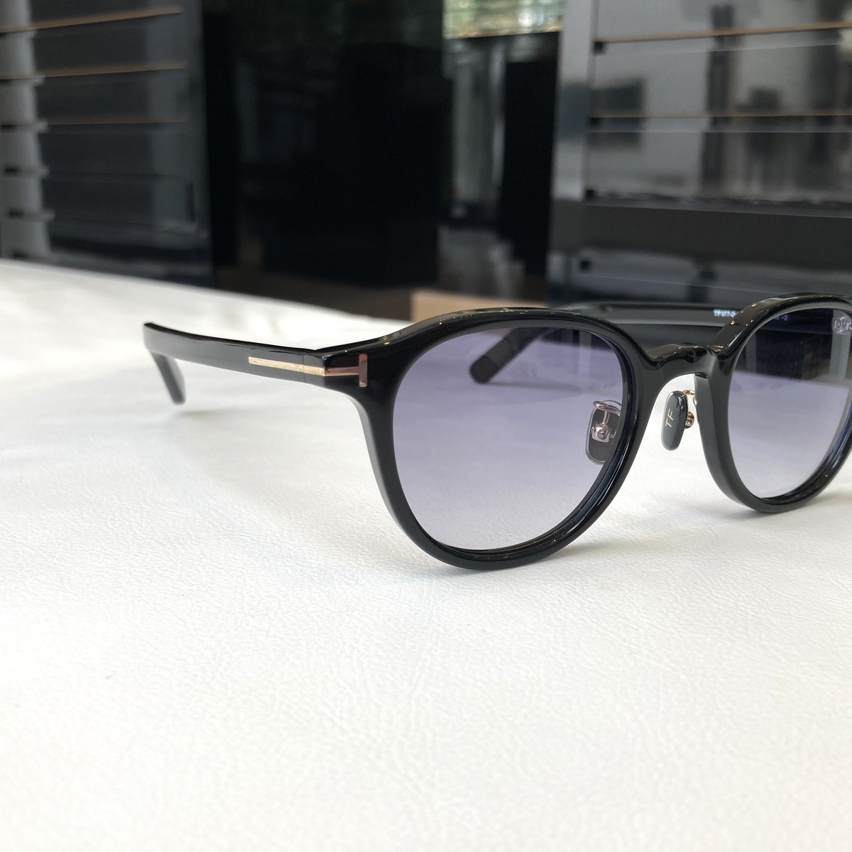 TOMFORDトムフォードサングラス【TF977-D】 col.01B | clarity (