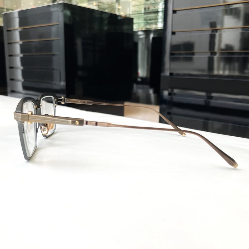 AKONIアコニ【SWIFT】 col.BLK-GLD | clarity (クラリティ)