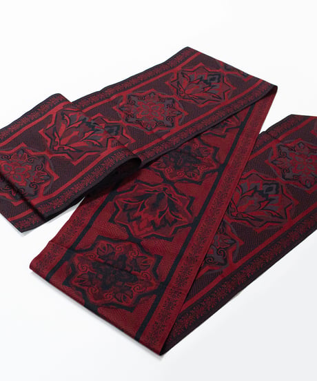 【新品】 【八寸名古屋帯】 【お仕立済み】全通柄 松葉仕立て 赤×黒 花紋 ポリエステル カジュアル 送料無料！【商品番号】90100071
