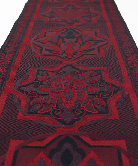 【新品】 【八寸名古屋帯】 【お仕立済み】全通柄 松葉仕立て 赤×黒 花紋 ポリエステル カジュアル 送料無料！【商品番号】90100071