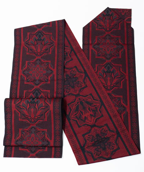 【新品】 【八寸名古屋帯】 【お仕立済み】全通柄 松葉仕立て 赤×黒 花紋 ポリエステル カジュアル 送料無料！【商品番号】90100071