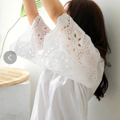 [新作]スカラップ刺繍スリーブコットブラウス