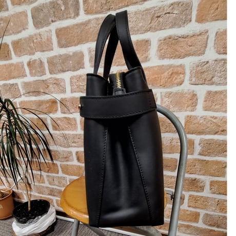 🇮🇹　本皮バック、43890円の10%オフ