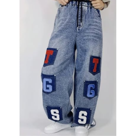デニムアルファベット刺繍サイド2本ライン裾スピンドル入りパンツ