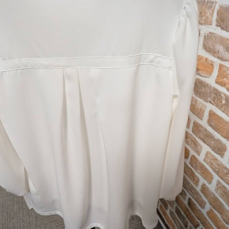 シフォンボリューム袖トップス