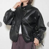 巾着付裾ドロスト合皮ジャケット