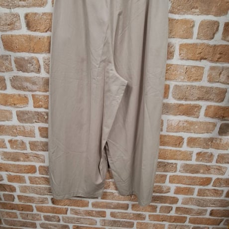[リヨセル]ワイドカーブパンツ、柔らかい履き心地 13.995円　30%オフ 9.796円