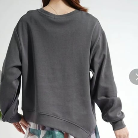 変形ジップデザインプルオーバー
