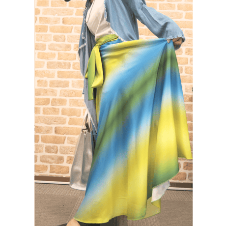 イタリア×グラデーションフレアスカート