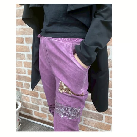 イタリア　スパンコール付きデパートパンツ(ストレッチ有り)
