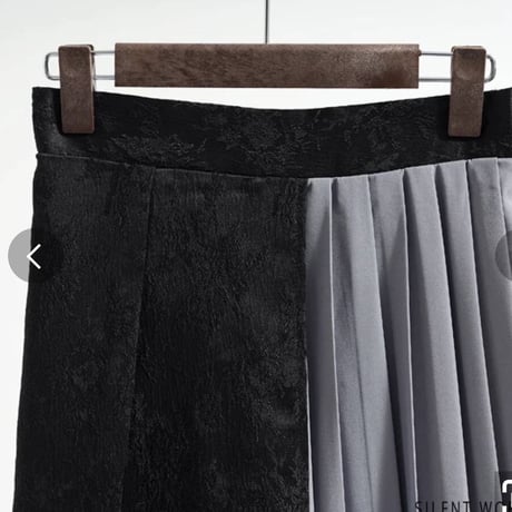 再入荷　異素材配色切替プリーツパンツ