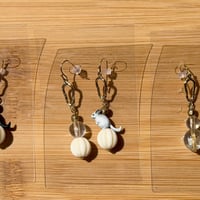 玉乗りチンチラ ピアス