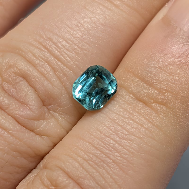 ラグーントルマリン 1.59ct 6.76×5.74mm クッションカットルース