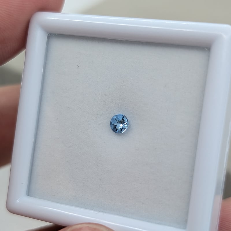 サンタマリアカラー アクアマリン 0.18ct 3.66mm ラウンド ルース