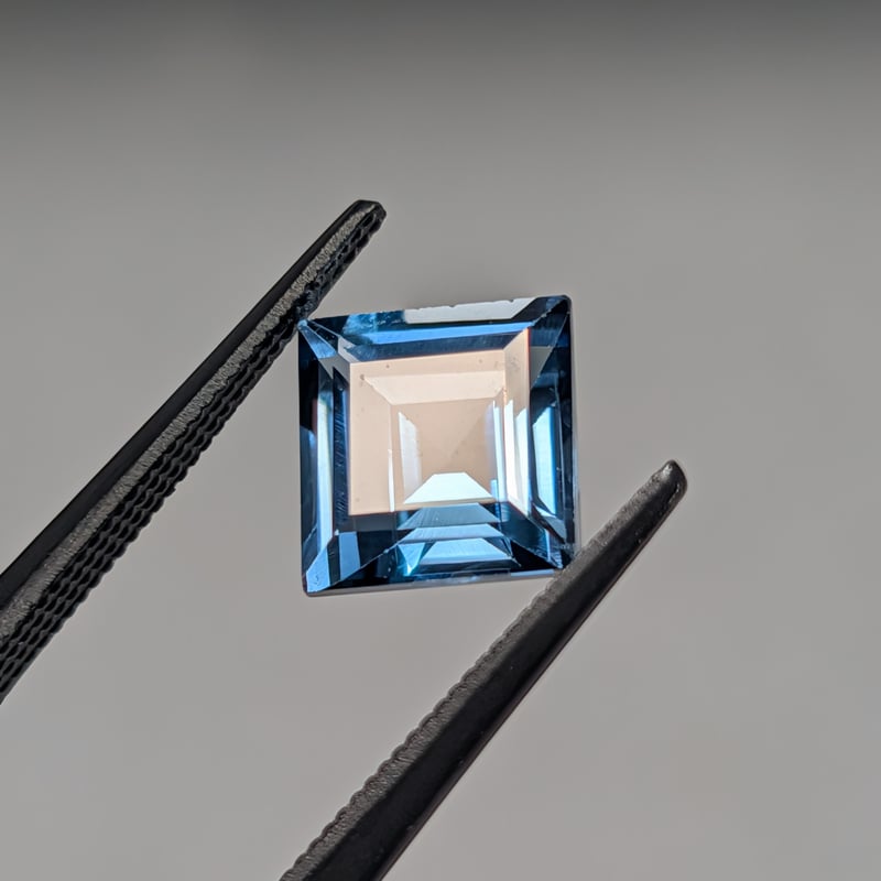 ロンドン ブルー トパーズ 7mm スクエアカット ルース | 鈴木屋byJOA STORE