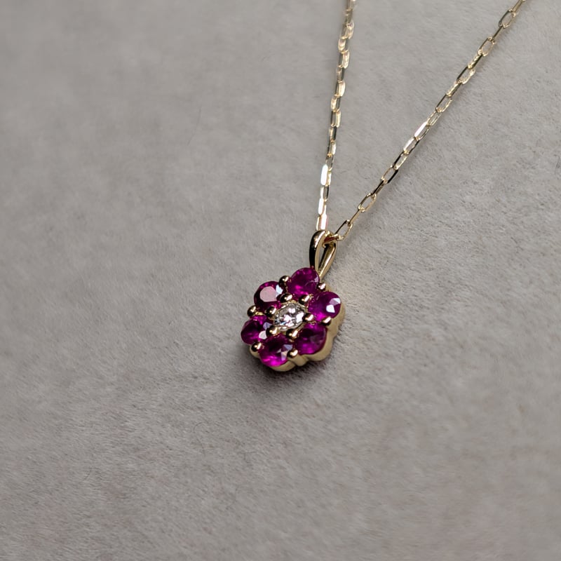 メーカー協賛セール】K18 ルビー 0.12ct ダイヤモンド 0.01ct フラワー