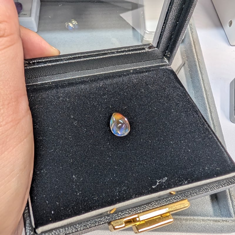極上品質】 ラブラドライト 4.14ct 12.48×9.32mm ペアシェイプ