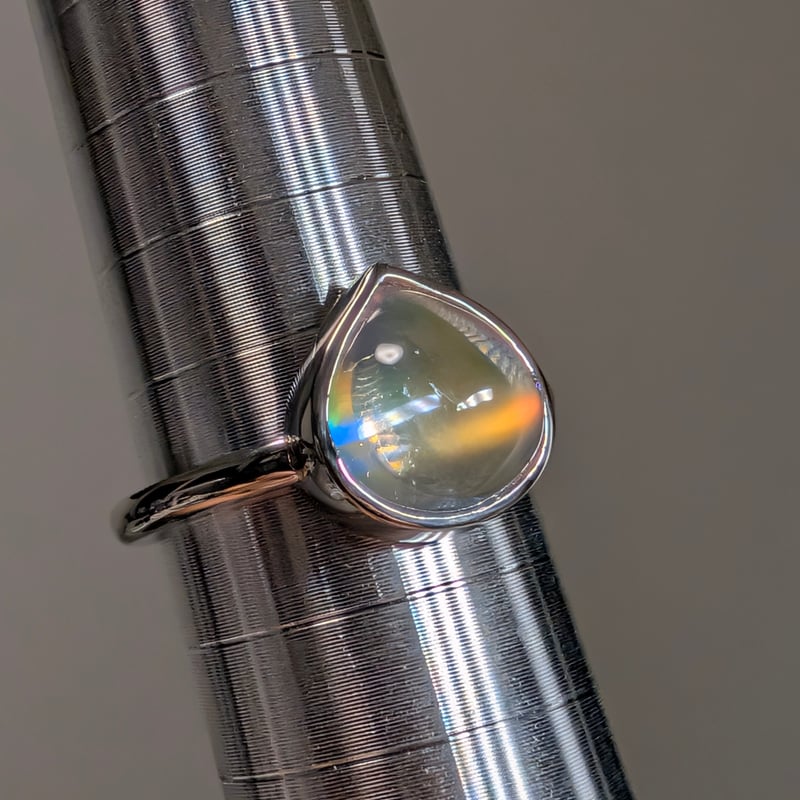 現品限り】PT900 最高品質アンデシンラブラドライト 4.37ct 鍛造リング