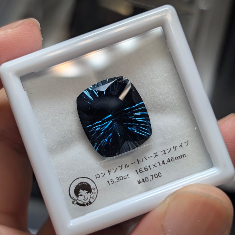 ロンドン ブルー トパーズ 15.30ct 16.61×14.46mm クッション