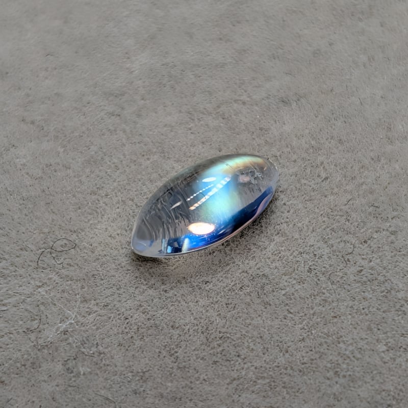 ラブラドライト 0.57ct 7.98×3.95mm マーキス カボション カット