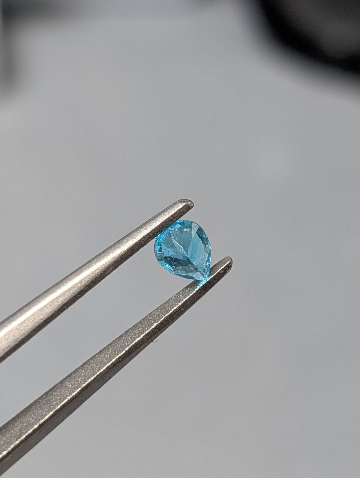 とても可愛いペアシェイプ!★ブラジルバターリャパライバトルマリン★オーダー受付中 パライバトルマリン 0.22ct 4.42×3.38mm ペアシェイプ ルース