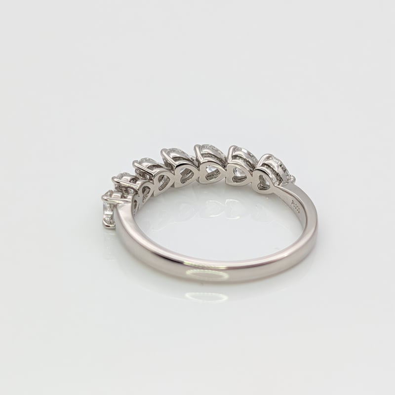 PT900ダイヤモンド 1.080ct ハートシェイプ7pcs ハーフエタニティ