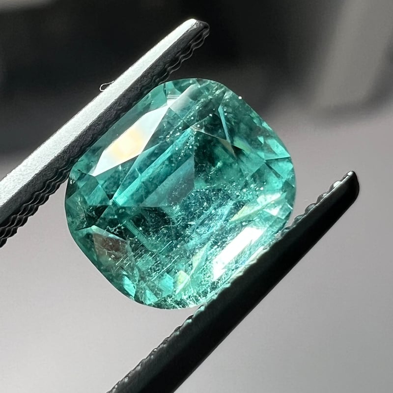 ラグーントルマリン 1.59ct 6.76×5.74mm クッションカットルース