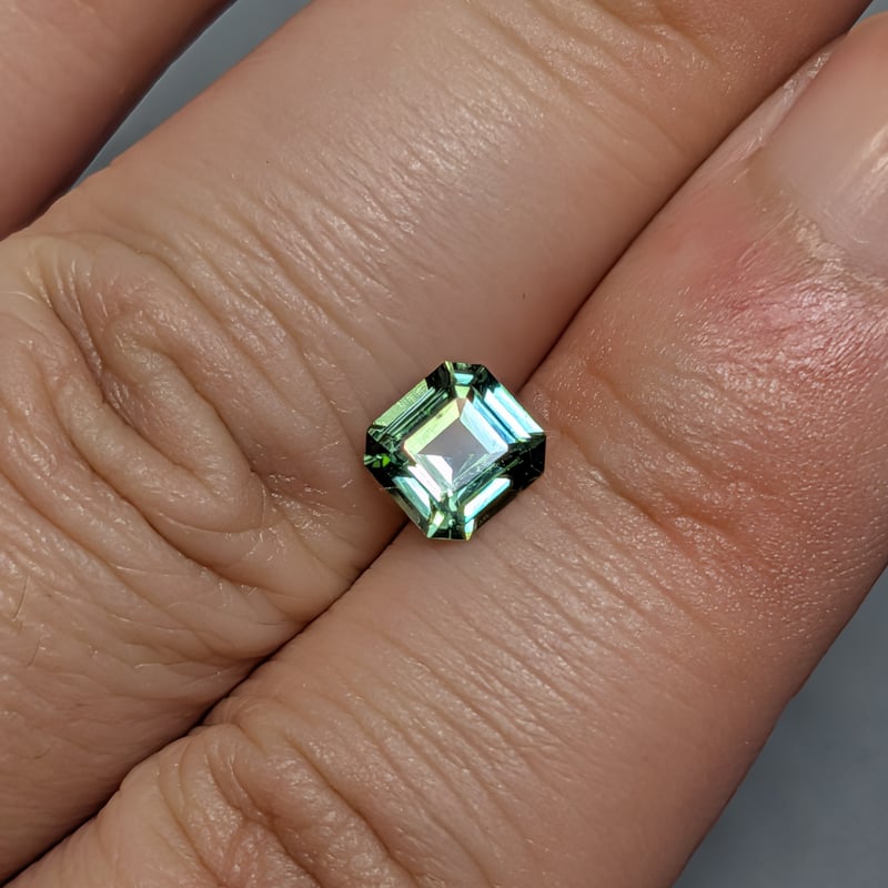 ミントグリーントルマリン 0.99ct 6.10×5.85mm オクタゴンカットルース