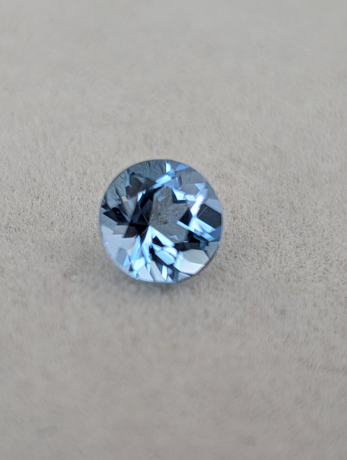 サンタマリアカラー アクアマリン 0.738ct 5.8mm ラウンド カット