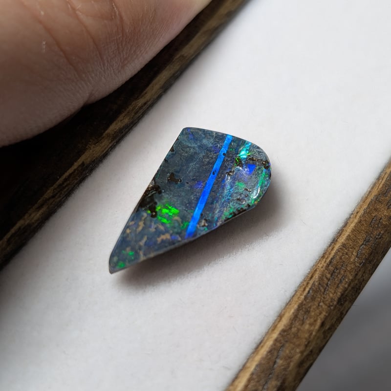 ボルダー オパール 5.59ct 21.6×11.5mm 変形カット ルース | 鈴木屋byJ
