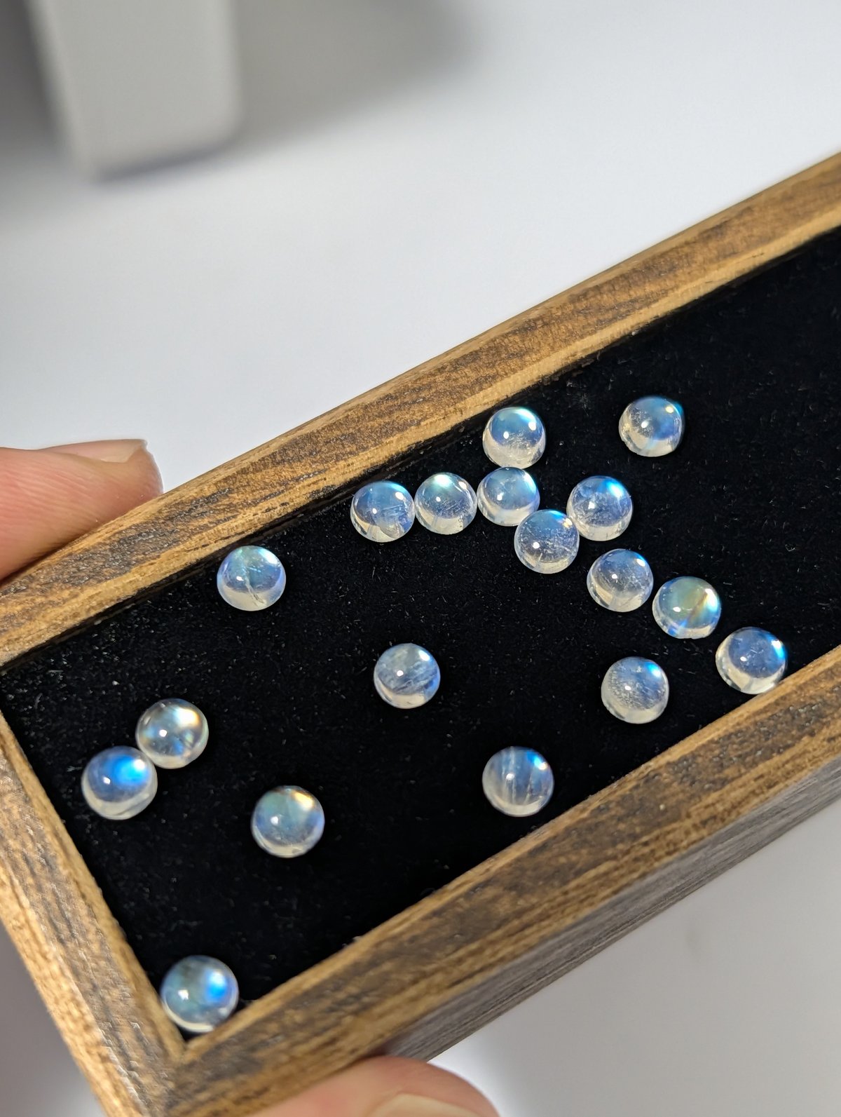ネット限定】ラブラドライト 約4mm ラウンド カボション カット ルース