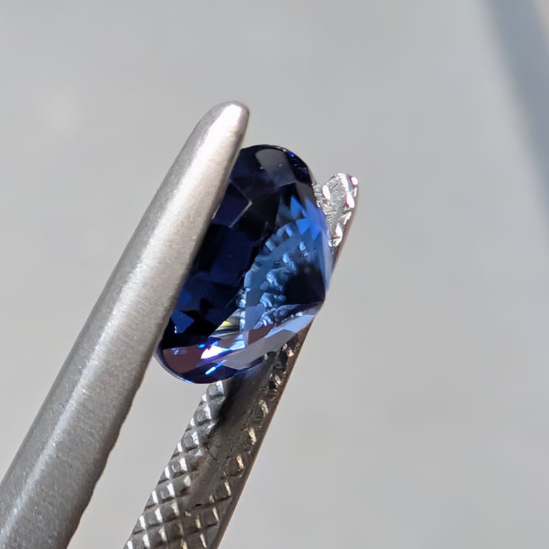AIGS鑑別書】コーンフラワー ブルー サファイア 1.36ct 7.06×6.09mm オ